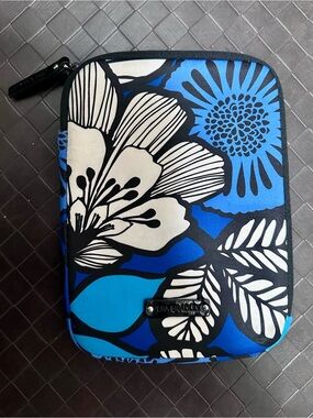 Vera Bradley Blue Floral Tech/Tablet Sleeve/Cover, Blue Bayou, Neoprene 10x8